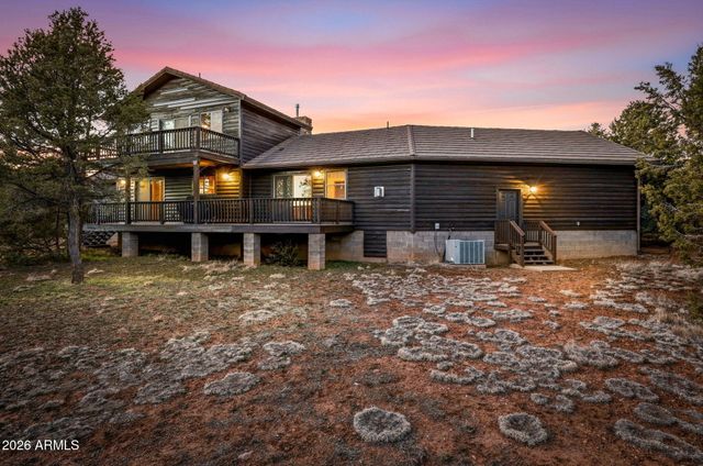 2750 Columbia Lane, Overgaard, AZ 85933