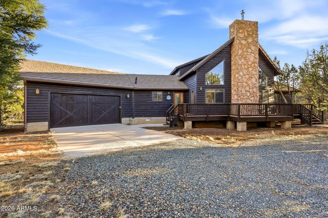 2750 Columbia Lane, Overgaard, AZ 85933