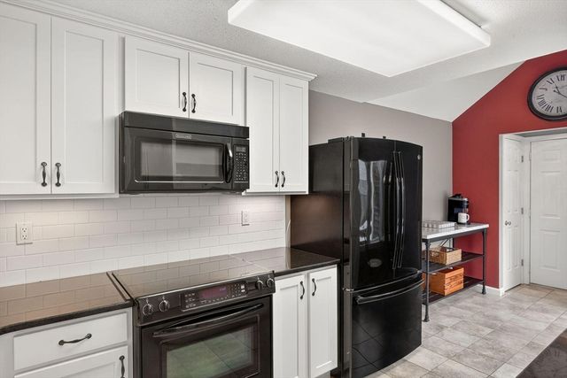 15 John Hall Cartway 15, Yarmouth, MA 02675