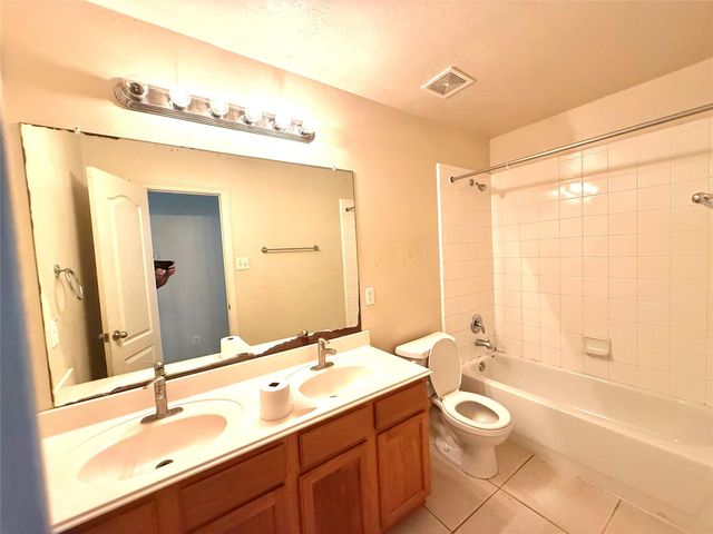 2207 Donrel Way, Houston, TX 77067