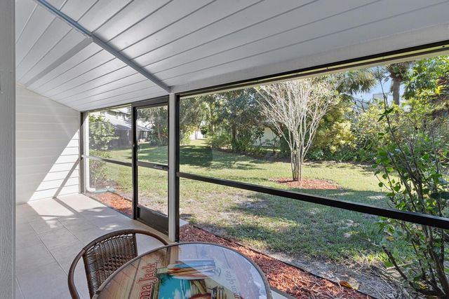 652 NE Wax Myrtle Way, Jensen Beach, FL 34957