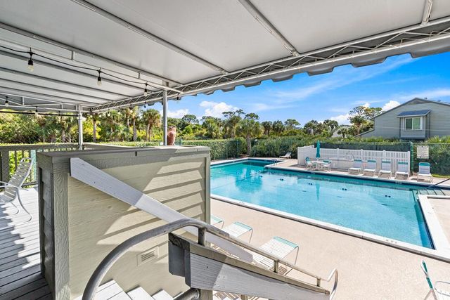 652 NE Wax Myrtle Way, Jensen Beach, FL 34957