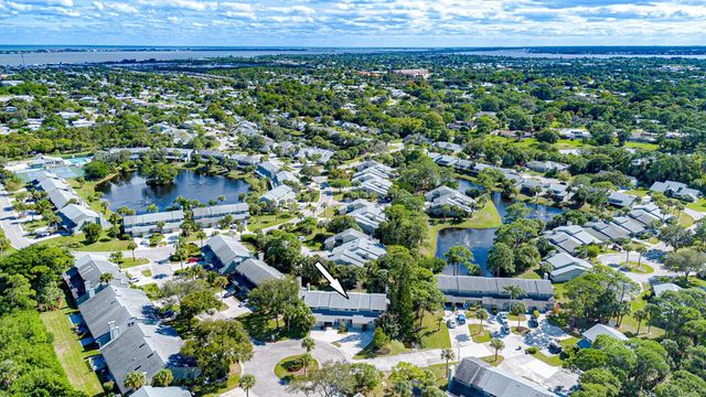 652 NE Wax Myrtle Way, Jensen Beach, FL 34957