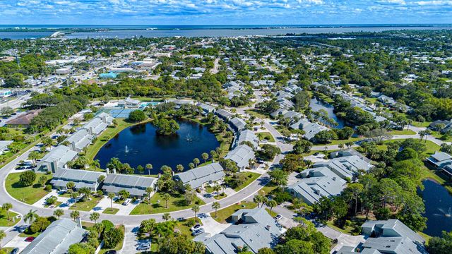 652 NE Wax Myrtle Way, Jensen Beach, FL 34957