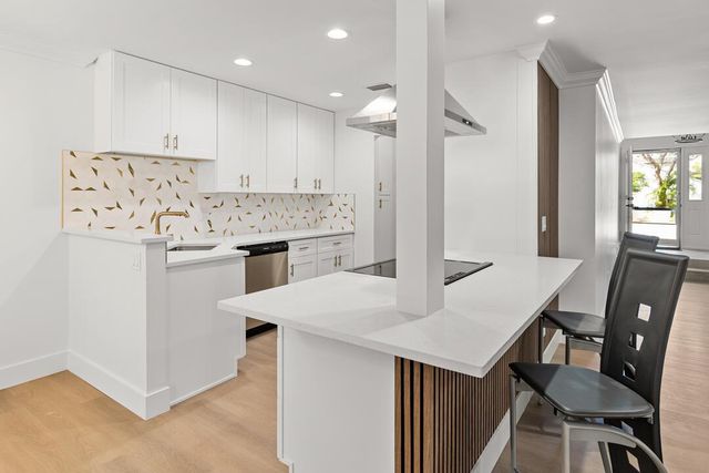 652 NE Wax Myrtle Way, Jensen Beach, FL 34957