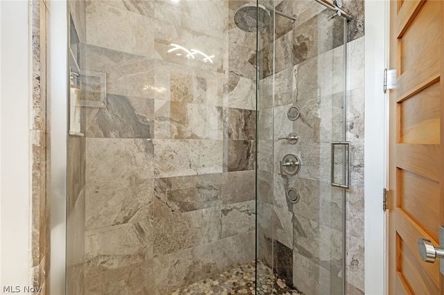 280 Buckeye Drive 7, Sheffield Lake, OH 44054