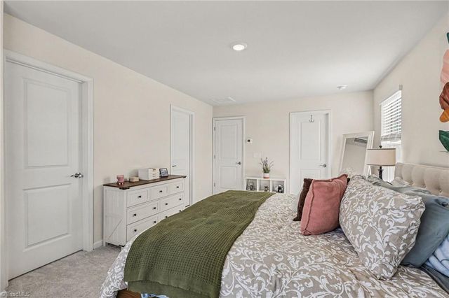 1832 Pheasant Trace Circle, Kernersville, NC 27284
