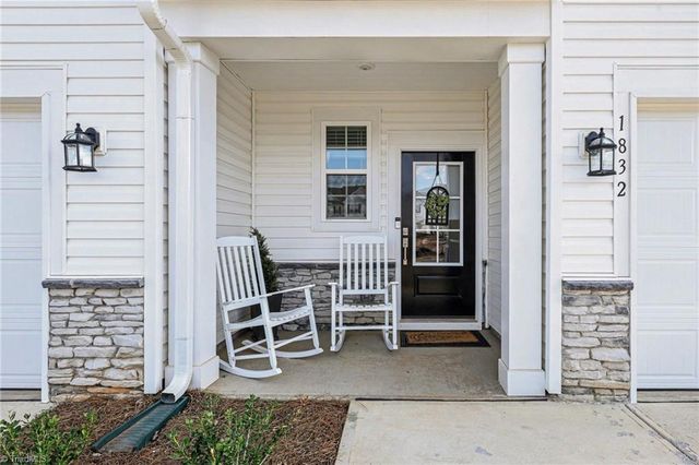 1832 Pheasant Trace Circle, Kernersville, NC 27284