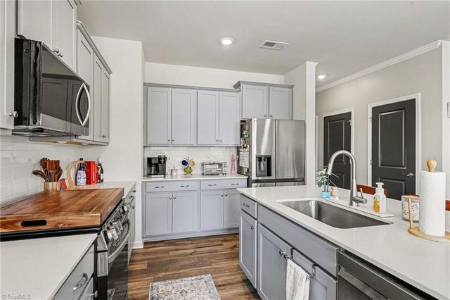 1832 Pheasant Trace Circle, Kernersville, NC 27284