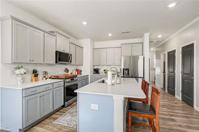 1832 Pheasant Trace Circle, Kernersville, NC 27284