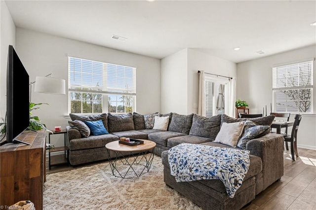 1832 Pheasant Trace Circle, Kernersville, NC 27284