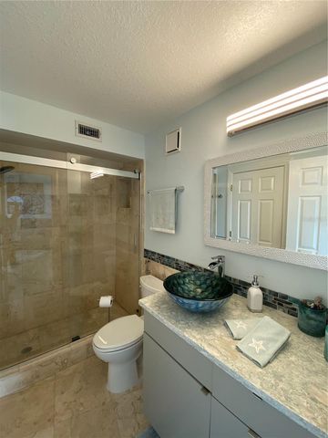 610 ISLAND WAY 608, Clearwater Beach, FL 33767