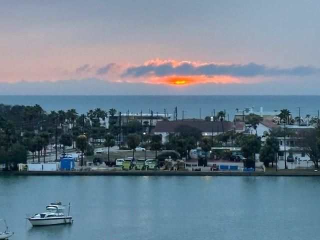 610 ISLAND WAY 608, Clearwater Beach, FL 33767