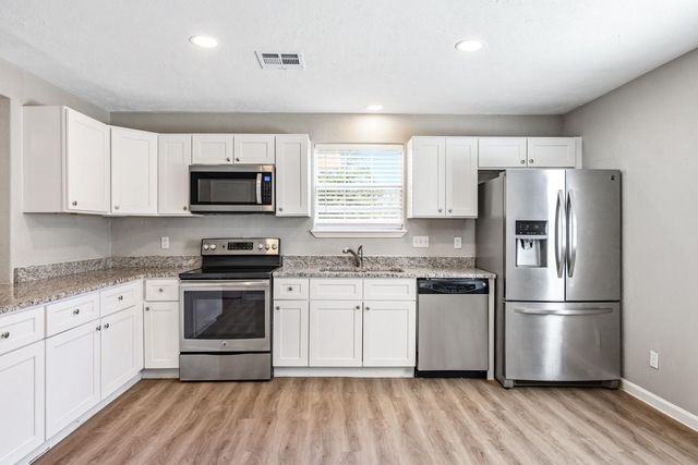 17343 Western Hill Drive, Conroe, TX 77302