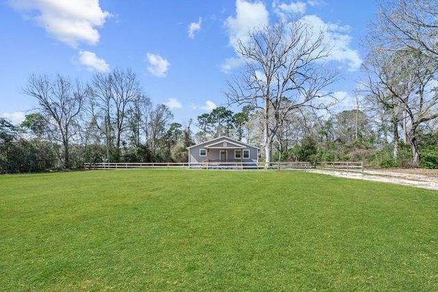 17343 Western Hill Drive, Conroe, TX 77302