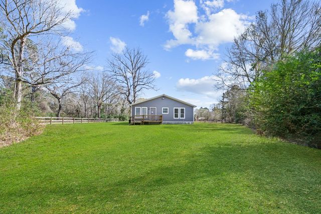 17343 Western Hill Drive, Conroe, TX 77302