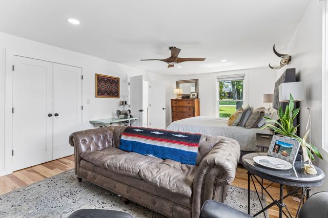 146 Fairways Dr, Hendersonville, TN 37075