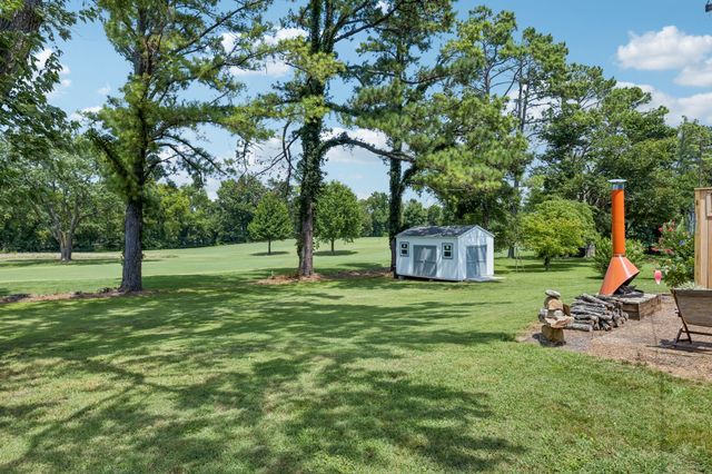 146 Fairways Dr, Hendersonville, TN 37075