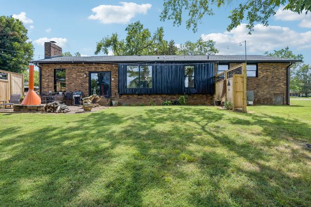146 Fairways Dr, Hendersonville, TN 37075