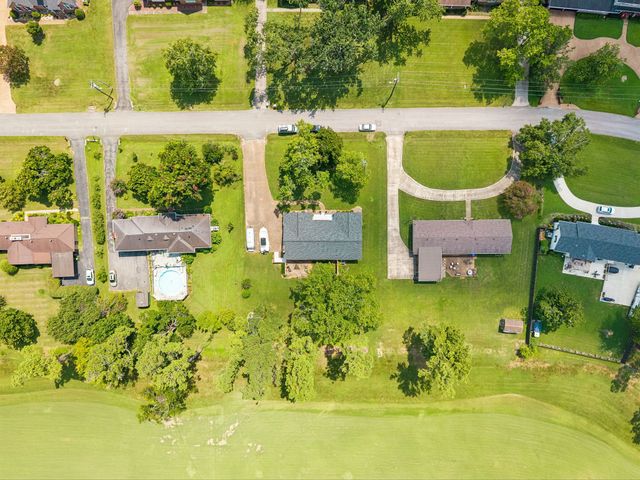 146 Fairways Dr, Hendersonville, TN 37075