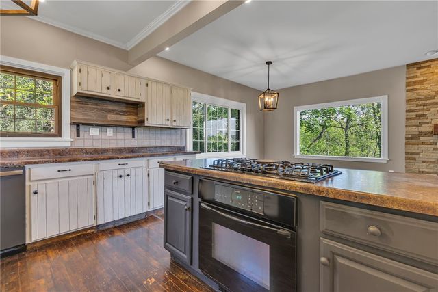 390 4th Street Patterson Heights, Patterson Heights, PA 15010