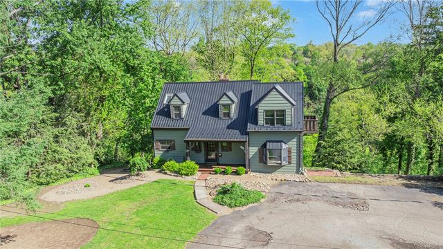 390 4th Street Patterson Heights, Patterson Heights, PA 15010