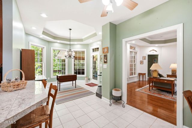 415 Ridge Point Court, Piney Flats, TN 37686