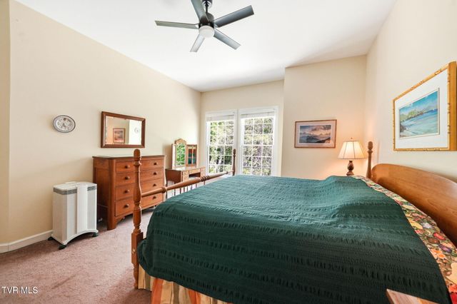 415 Ridge Point Court, Piney Flats, TN 37686