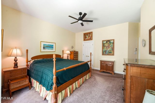 415 Ridge Point Court, Piney Flats, TN 37686