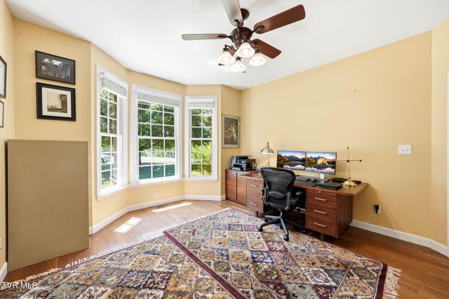 415 Ridge Point Court, Piney Flats, TN 37686