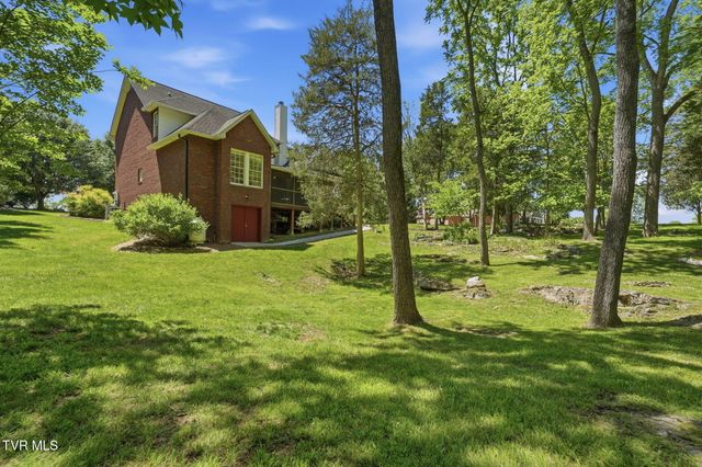 415 Ridge Point Court, Piney Flats, TN 37686