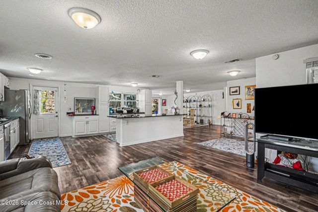 427 Lynn Avenue, Melbourne, FL 32935