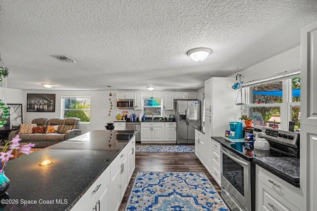 427 Lynn Avenue, Melbourne, FL 32935