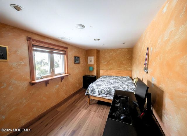 6 Hillcrest Road, Manalapan, NJ 07726