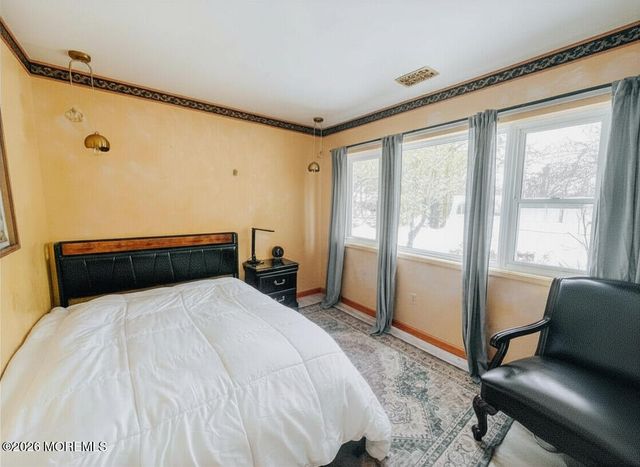 6 Hillcrest Road, Manalapan, NJ 07726