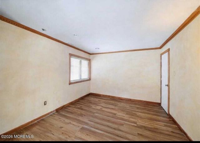 6 Hillcrest Road, Manalapan, NJ 07726