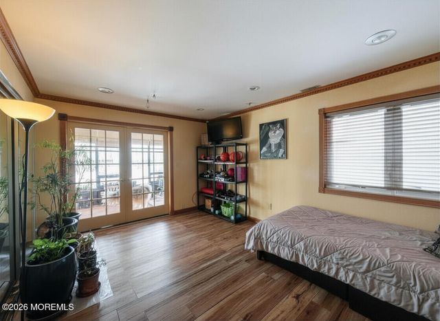 6 Hillcrest Road, Manalapan, NJ 07726