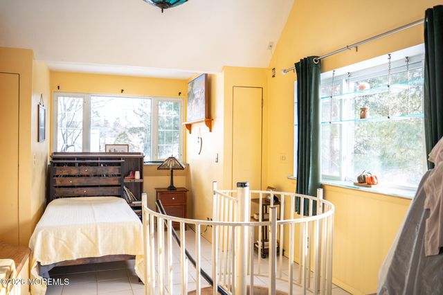 6 Hillcrest Road, Manalapan, NJ 07726