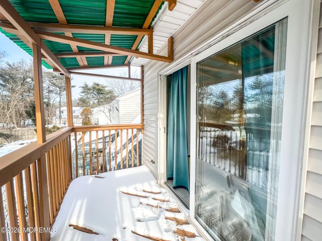 6 Hillcrest Road, Manalapan, NJ 07726