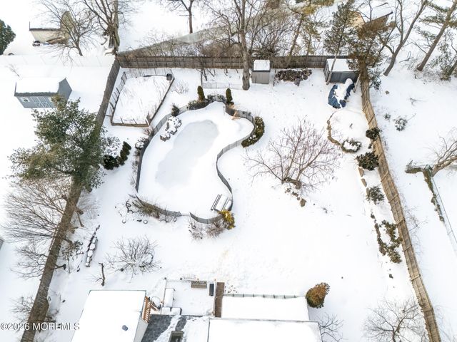 6 Hillcrest Road, Manalapan, NJ 07726