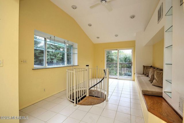 6 Hillcrest Road, Manalapan, NJ 07726