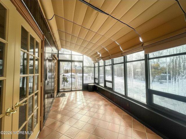 6 Hillcrest Road, Manalapan, NJ 07726