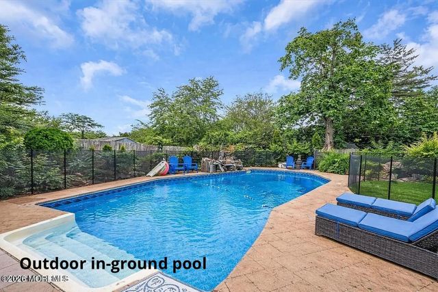 6 Hillcrest Road, Manalapan, NJ 07726