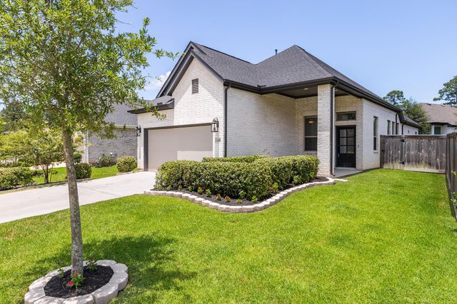 120 Lukewood Circle, Conroe, TX 77318