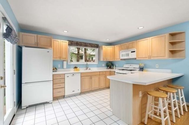 33 Arrowhead Cir 33, Ashland, MA 01721