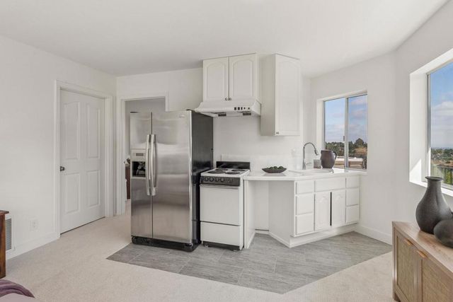 10955 Stonebrook Drive, Los Altos, CA 94024