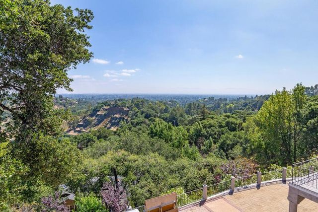 10955 Stonebrook Drive, Los Altos, CA 94024