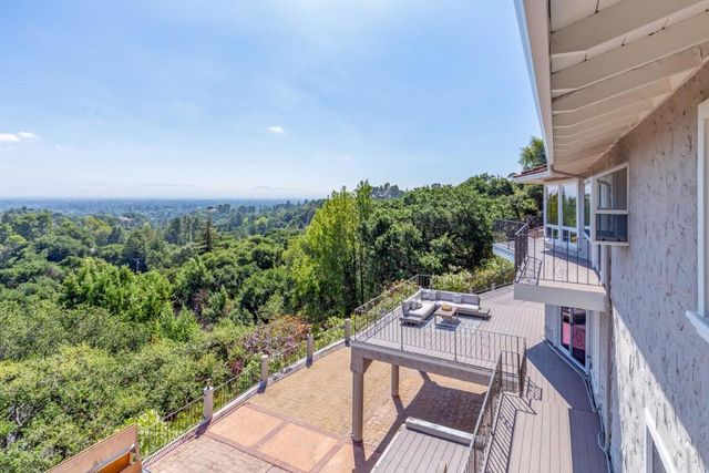 10955 Stonebrook Drive, Los Altos, CA 94024