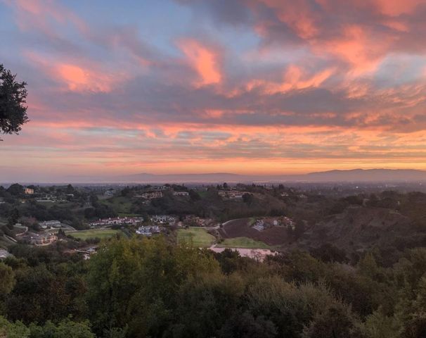 10955 Stonebrook Drive, Los Altos, CA 94024