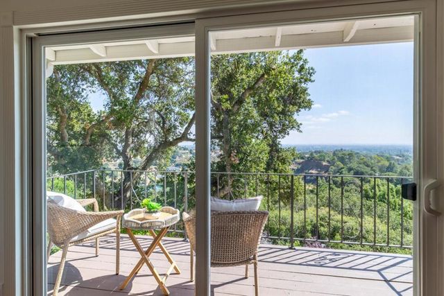 10955 Stonebrook Drive, Los Altos, CA 94024
